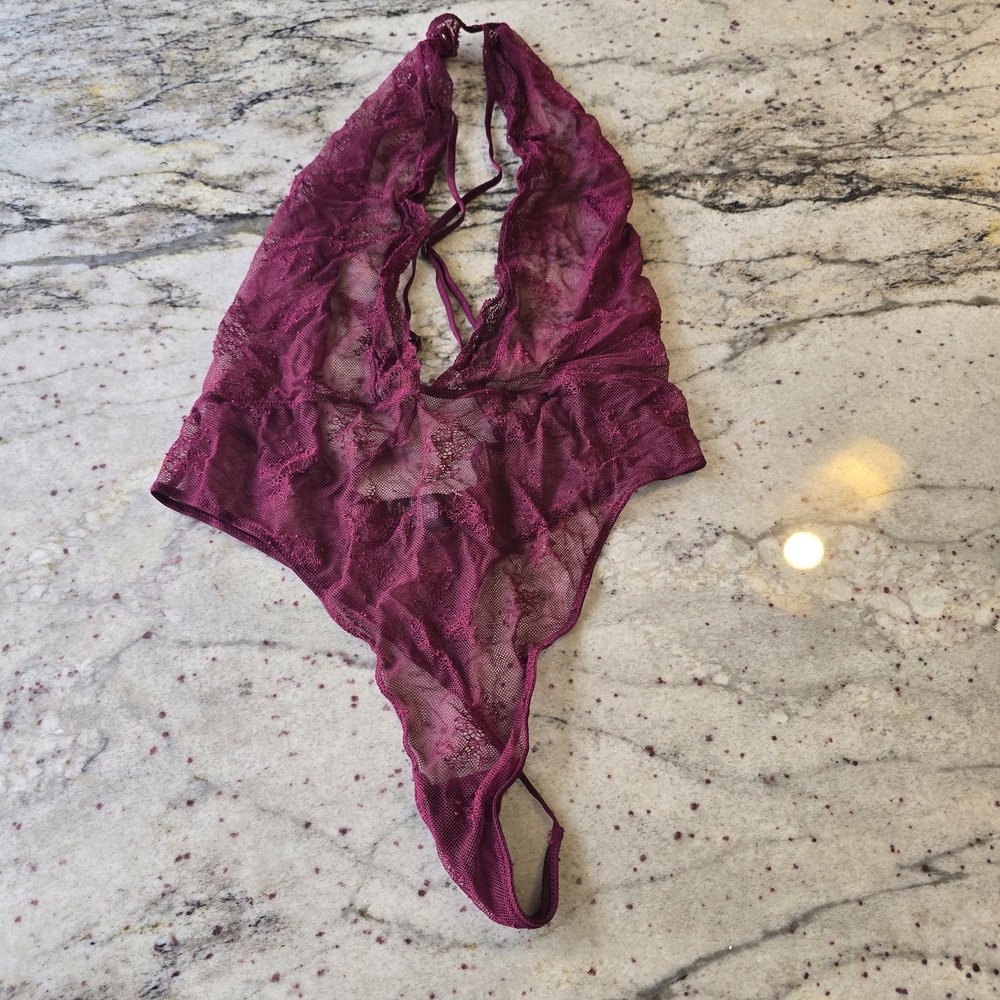 Victoria's Secret‎ Magenta Lace Fabric
